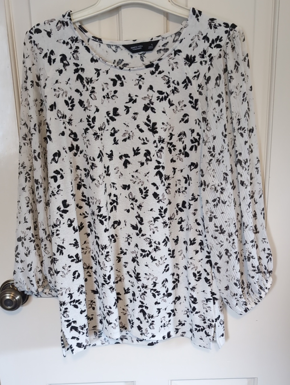Simply Vera Vera Wang White Black Floral Peasant Tunic